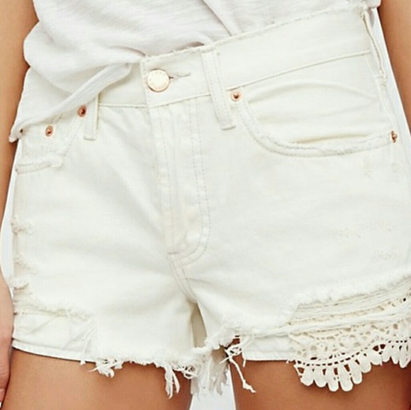 🔥NWT🔥 Free People Daisy Chain Lace Shorts - Picture 2 of 7